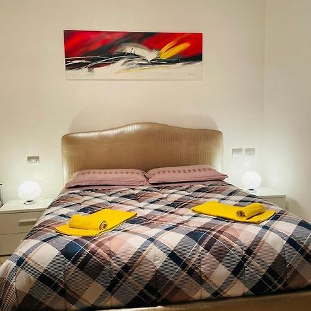 Casa Dei Fiori 3 Apartman Somma Lombardo Kültér fotó