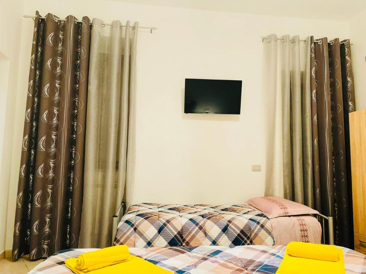 Casa Dei Fiori 3 Apartman Somma Lombardo Kültér fotó